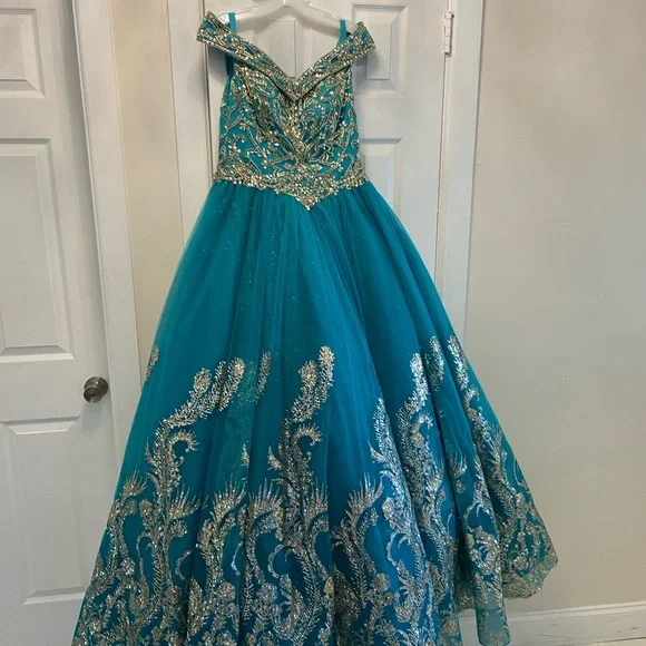 green emerald velvet dress M2K89445 main image 1